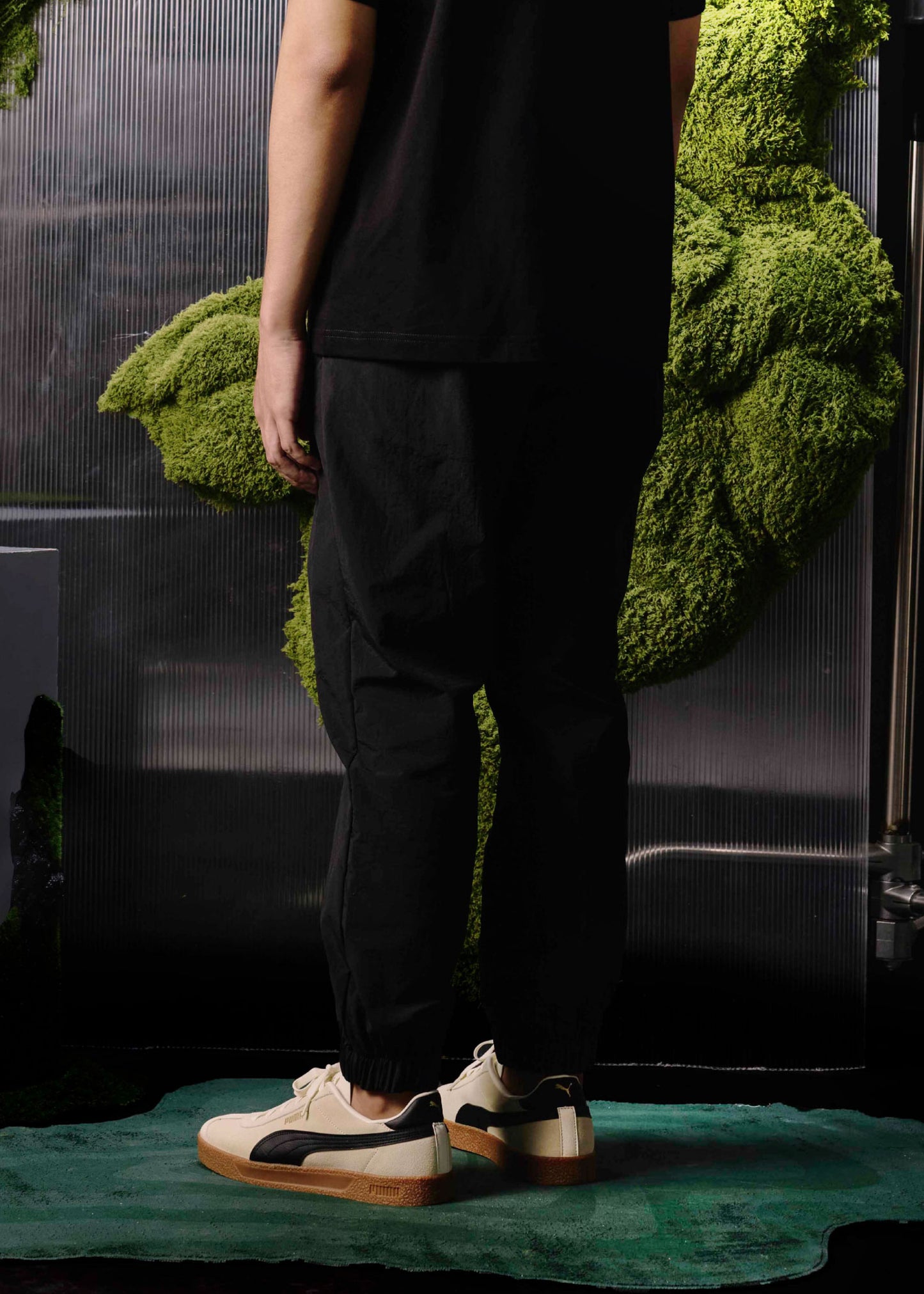 BLACK TRACKPANT WITH BRANDED TAPE DRAWSTRING