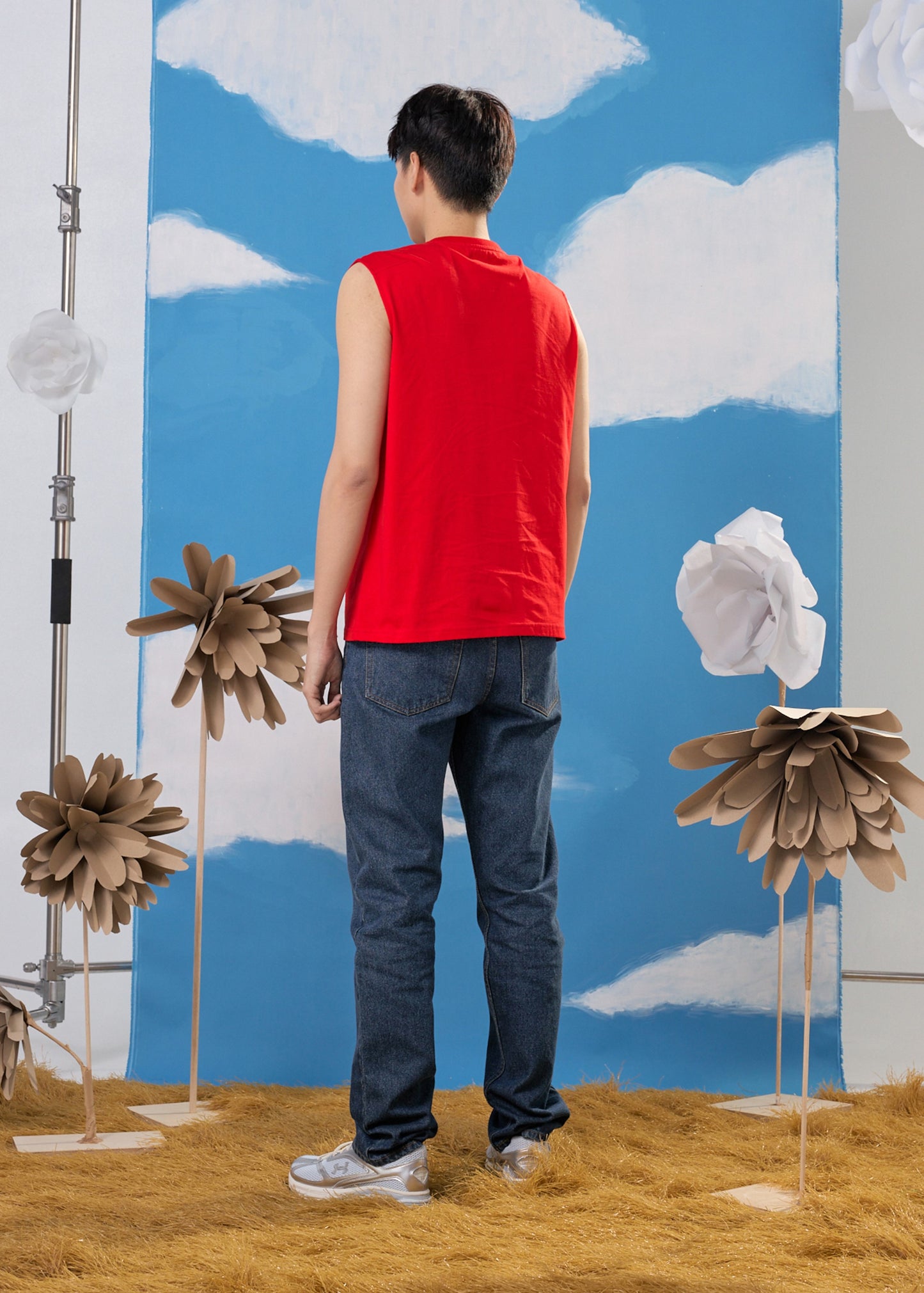 เสื้อยืดคอกลมแขนกุดสีแดงมะเขือเทศเชอร์รีทรงคัสตอมฟิต