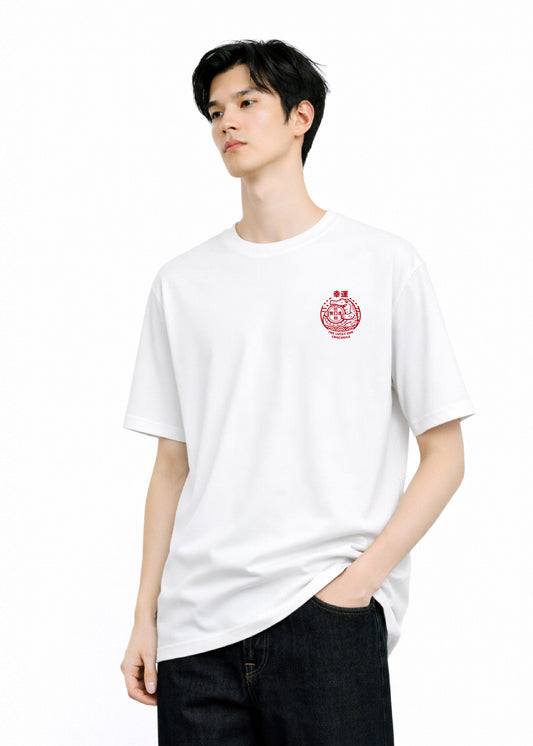 เสื้อยืดคอกลมแขนสั้นสีขาวทรงโอเวอร์ไซส์พร้อมลายปัก