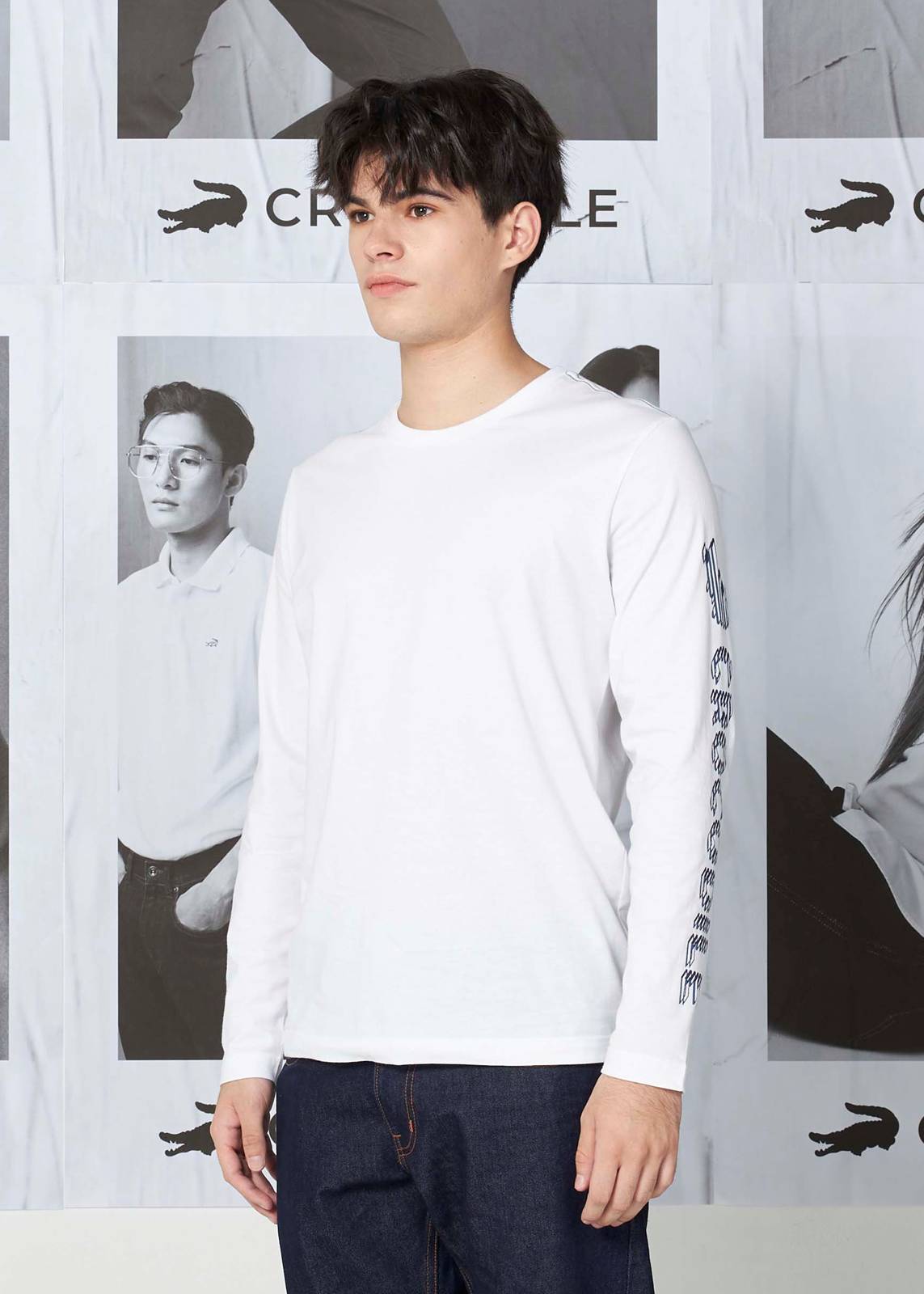 WHITE CUSTOM FIT CREW NECK LONG SLEEVE T-SHIRT WITH GRAPHIC PRINT