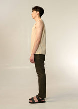 โหลดรูปภาพลงในเครื่องมือใช้ดูของ Gallery เสื้อกล้ามสีครีม ENHANCED NEUTRALS ทรงคัสตอมฟิต
