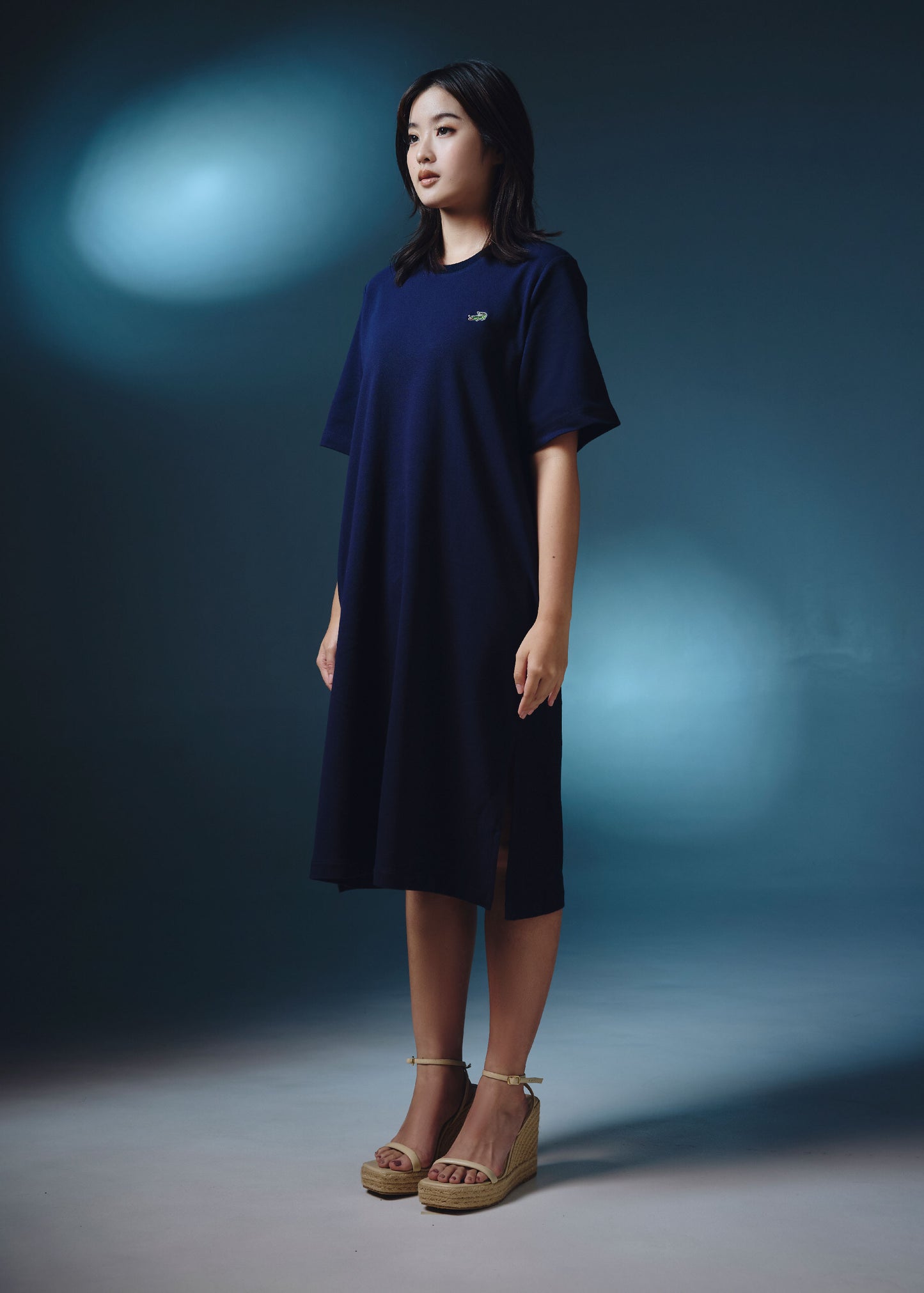 เดรสคอกลมแขนสั้นสีกรม