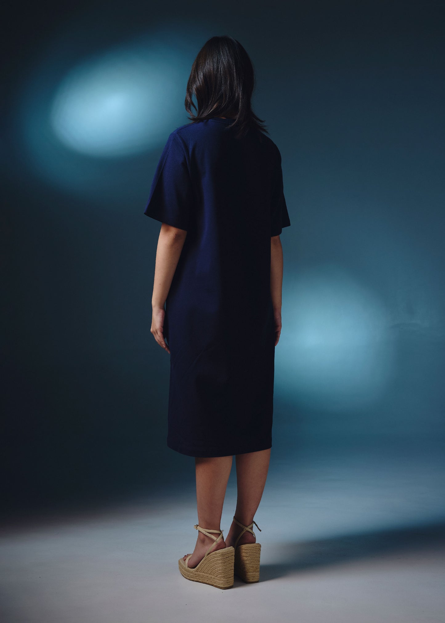 เดรสคอกลมแขนสั้นสีกรม