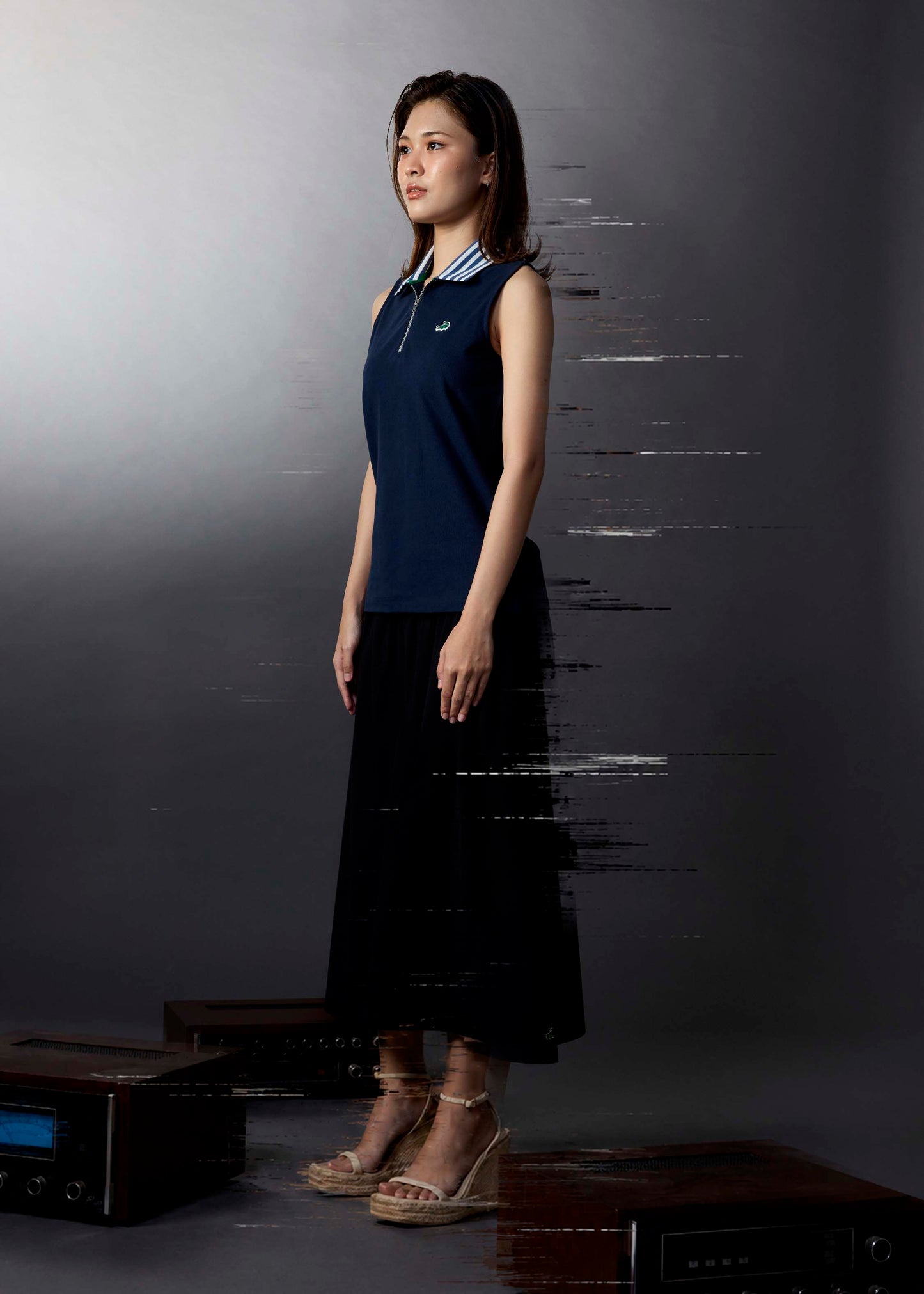 NAVY WOMEN TAPERED FIT SLEEVELESS POLO WITH ZIP PLACKET