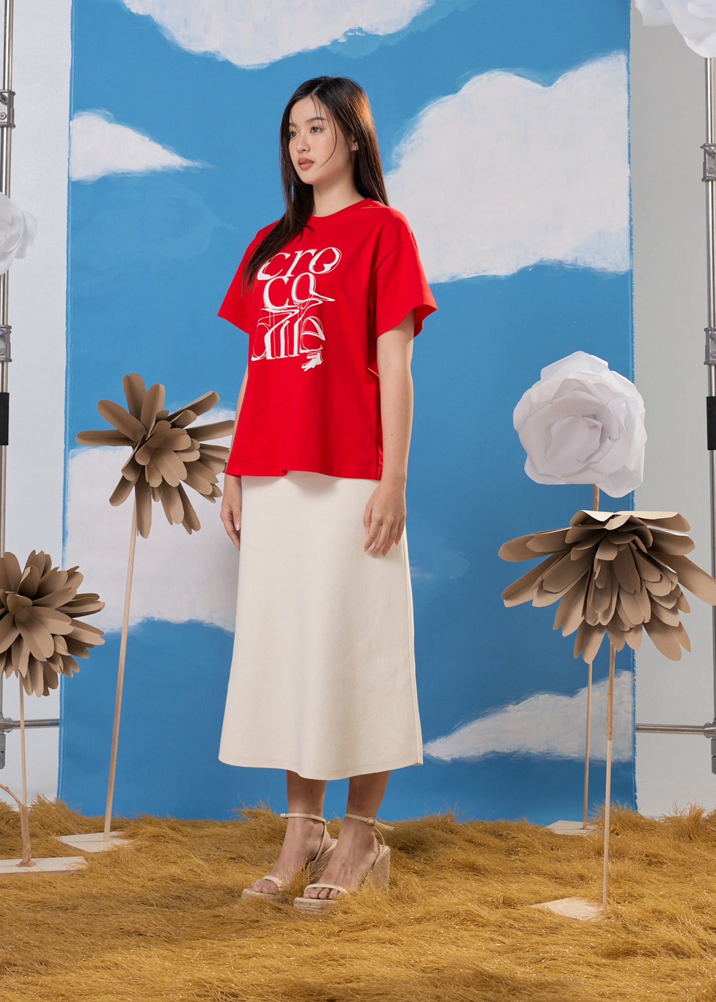 CHERRY TOMATO OVERSIZED FIT CREW NECK SHORT SLEEVE T-SHIRT WITH GRAPHIC PRINT