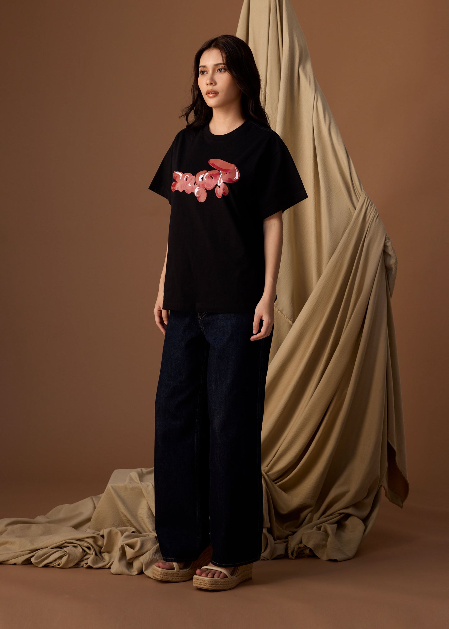 BLACK OVERSIZED FIT CREW NECK SHORT SLEEVE T-SHIRT WITH GRAPHIC PRINT