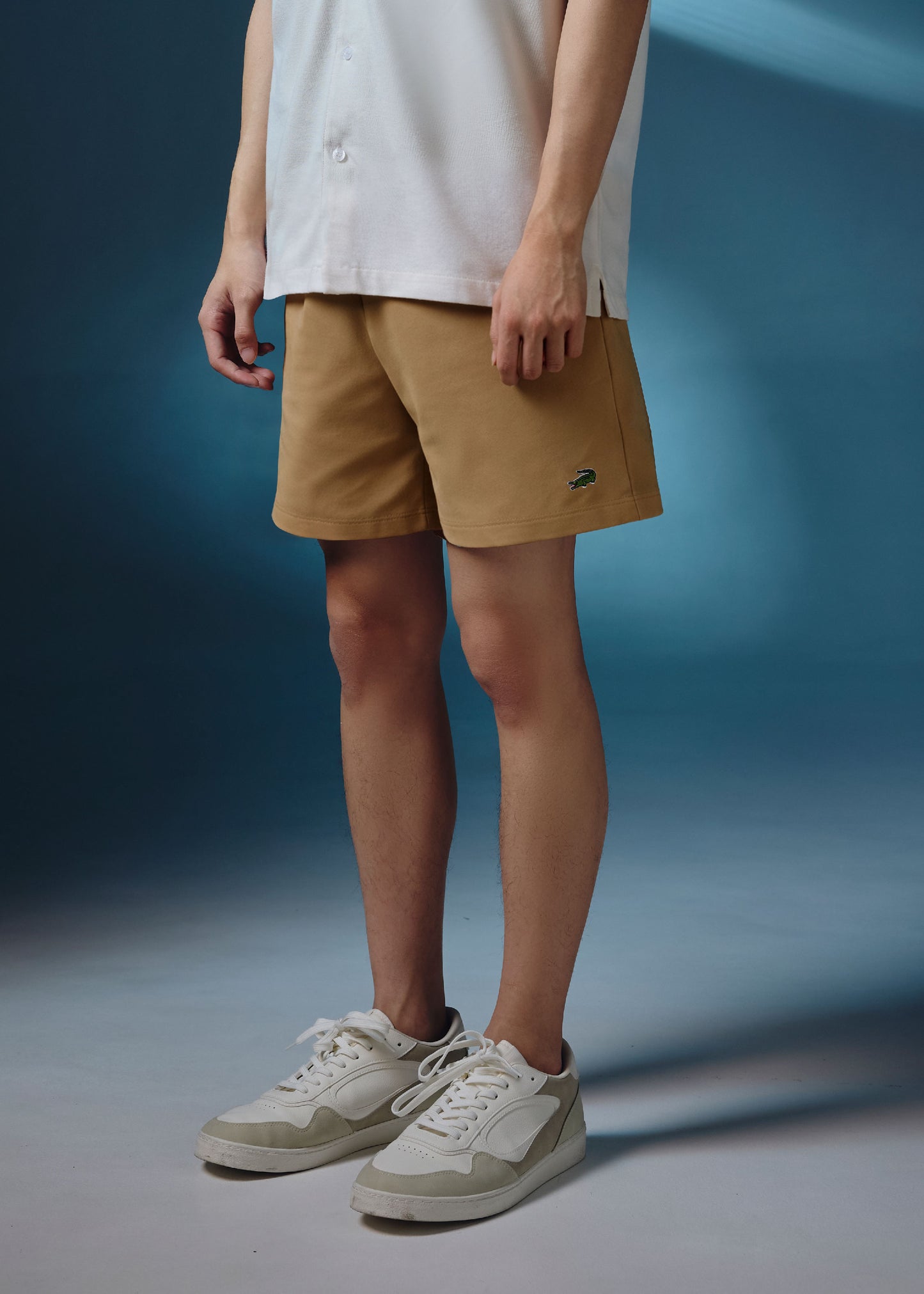 กางเกงขาสั้นสีครีม