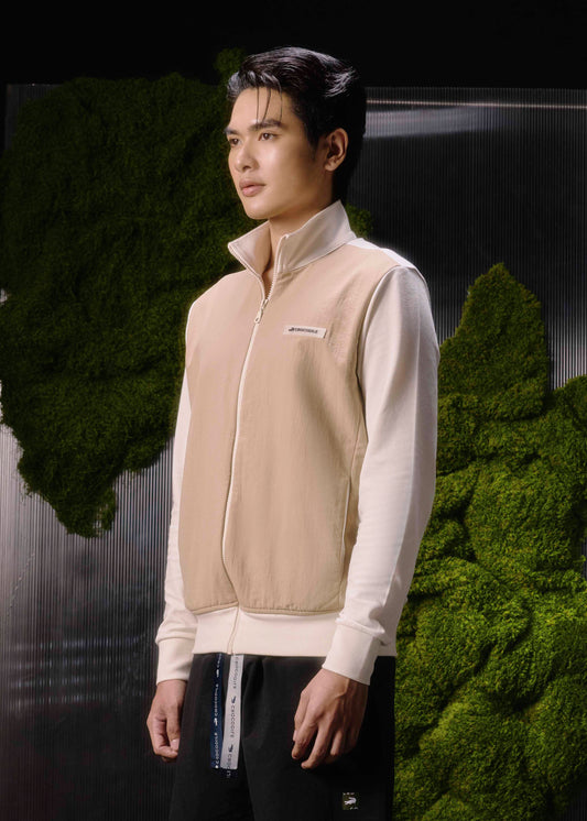 BEIGE CUSTOM FIT JACKET WITH ZIP OPENING