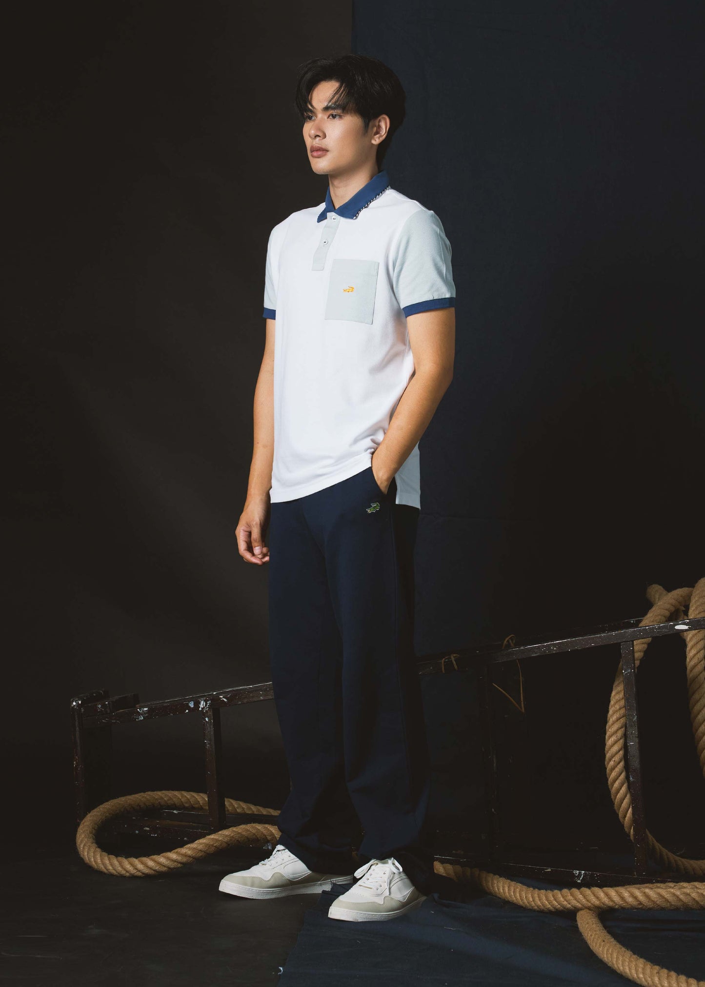 WHITE CUSTOM FIT POLO SHIRT WITH CHEST POCKET