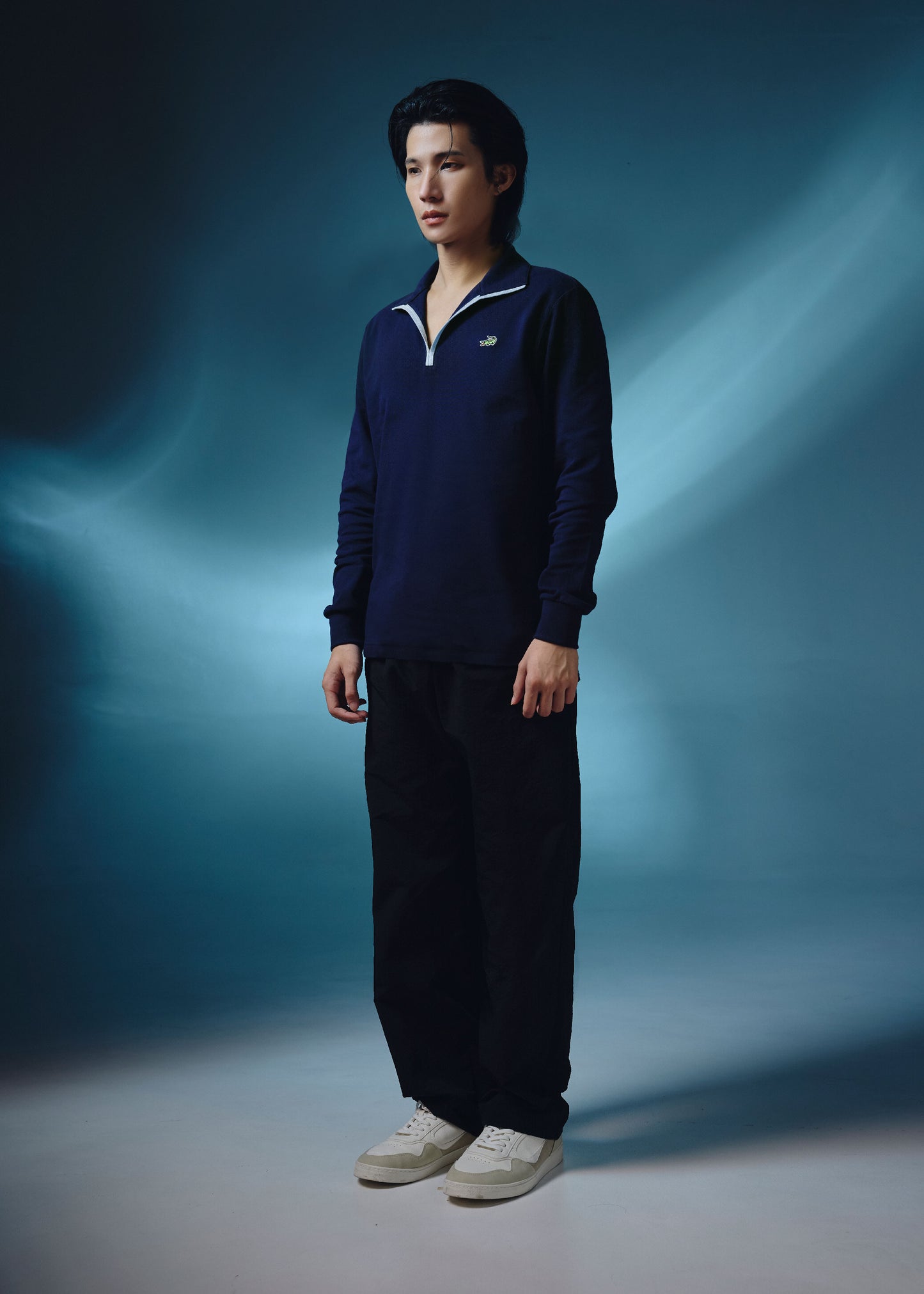 เสื้อโปโลแขนยาวทรงคัสตอมฟิตสีกรม