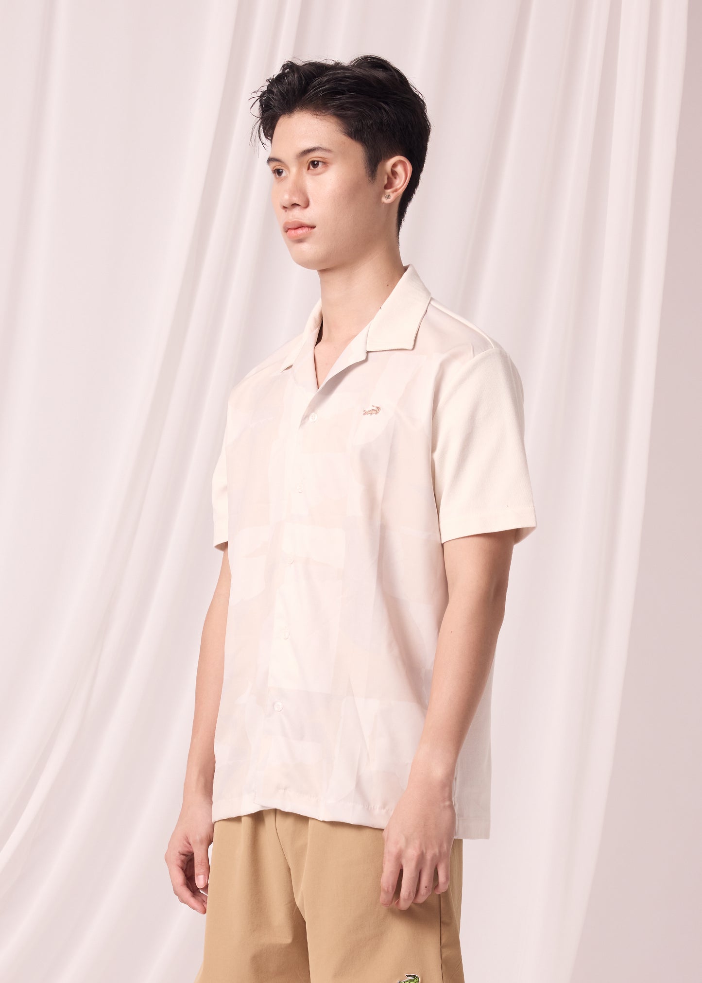 BEIGE CUSTOM FIT CUBAN COLLAR SHIRT WITH GRAPHIC PRINT