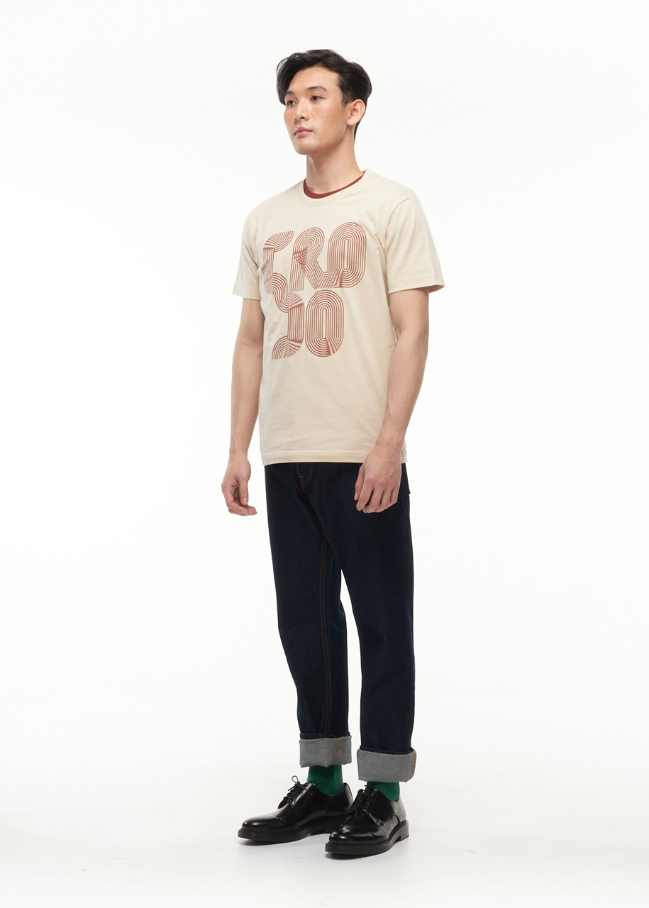 BEIGE CUSTOM FIT CREW NECK T-SHIRT WITH NUTSHELL BROWN GRAPHIC PRINT
