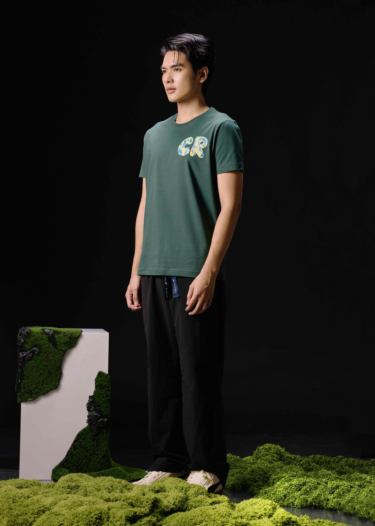 MAGICAL FOREST CUSTOM FIT CREW NECK SHORT SLEEVE T-SHIRT WITH GRAPHIC PRINT