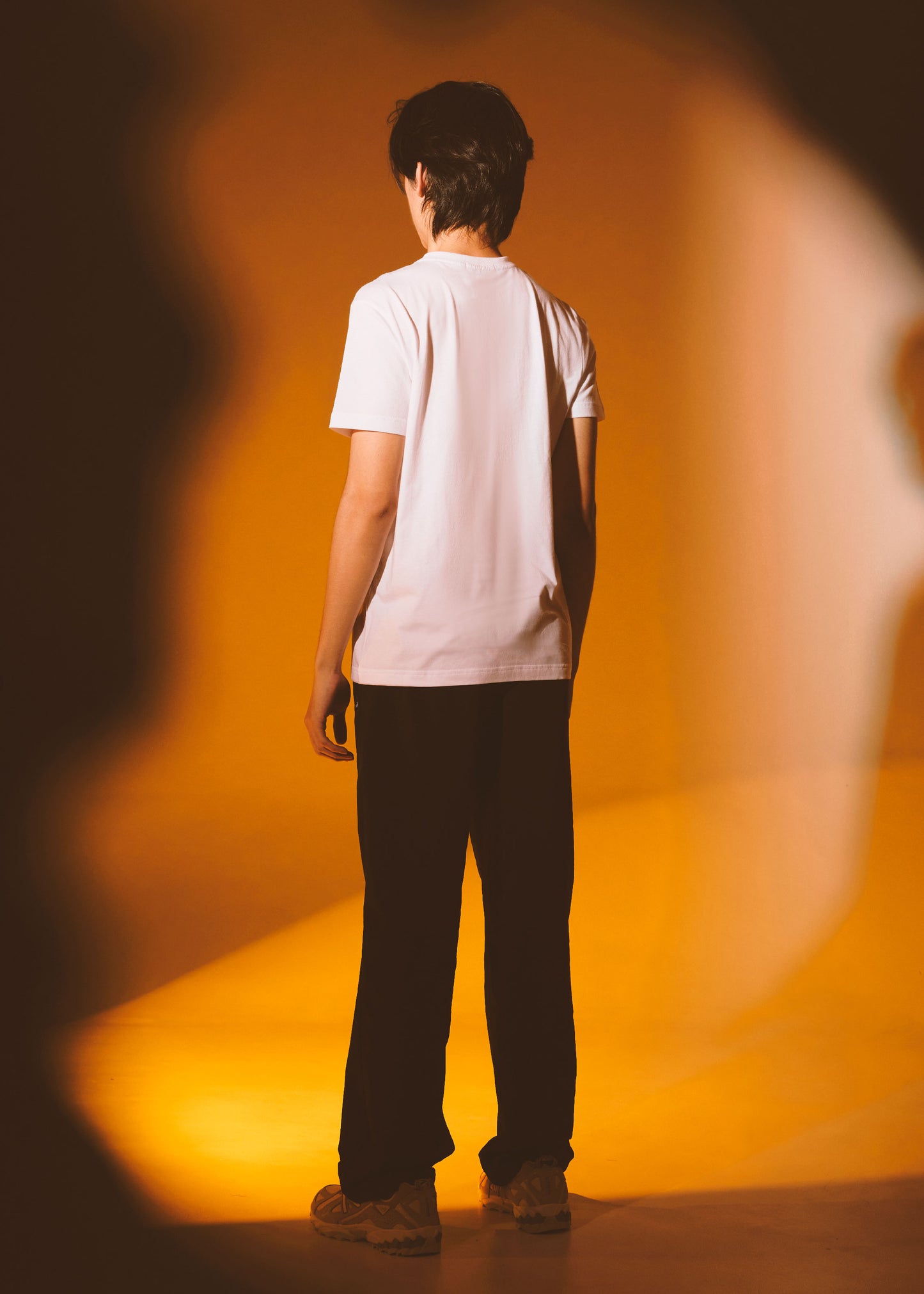 WHITE CUSTOM FIT CREW NECK SHORT SLEEVE T-SHIRT WITH  GRAPHIC PRINT