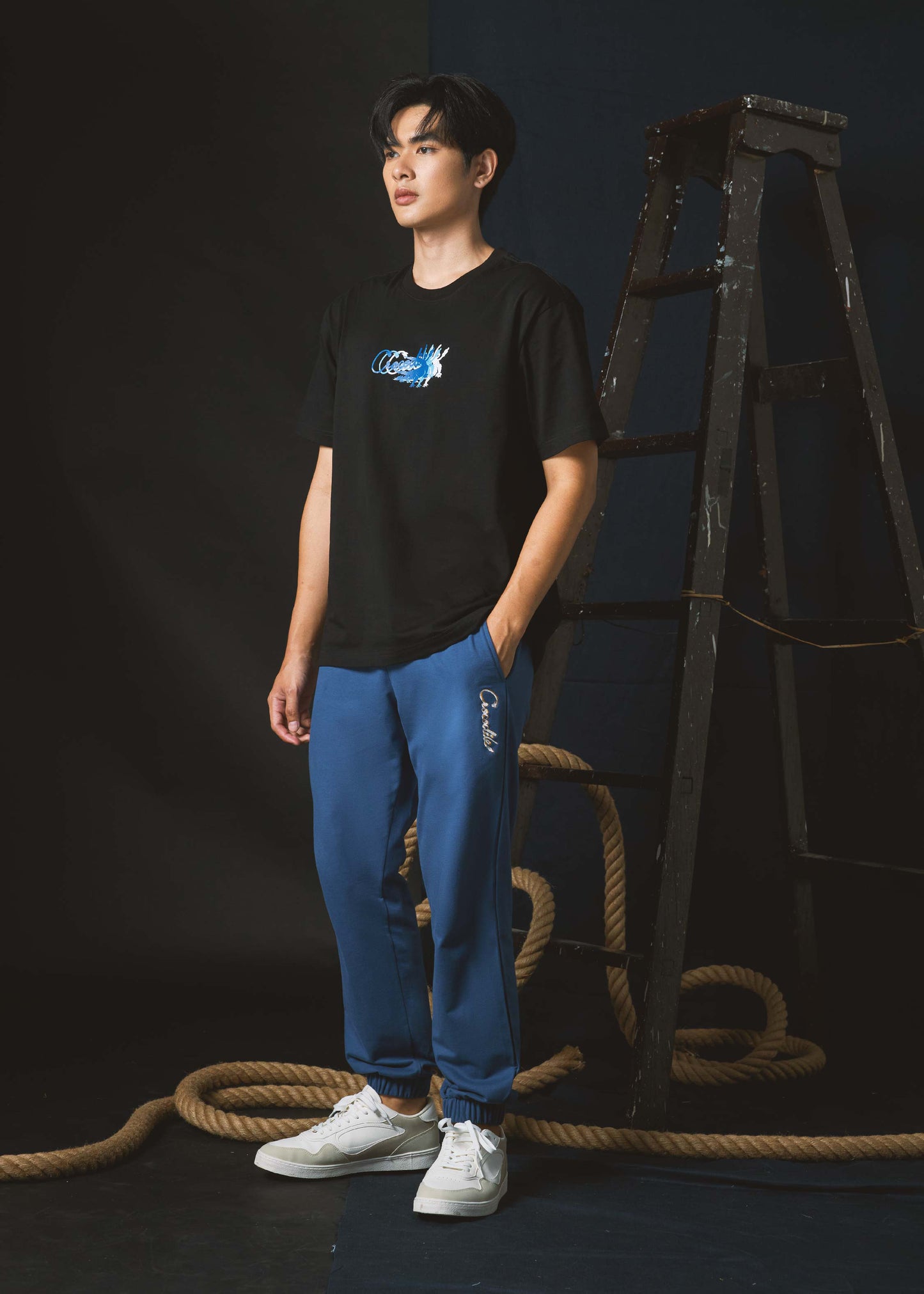 BLACK OVERSIZED FIT CREW NECK SHORT SLEEVE T-SHIRT WITH GRAPHIC PRINT