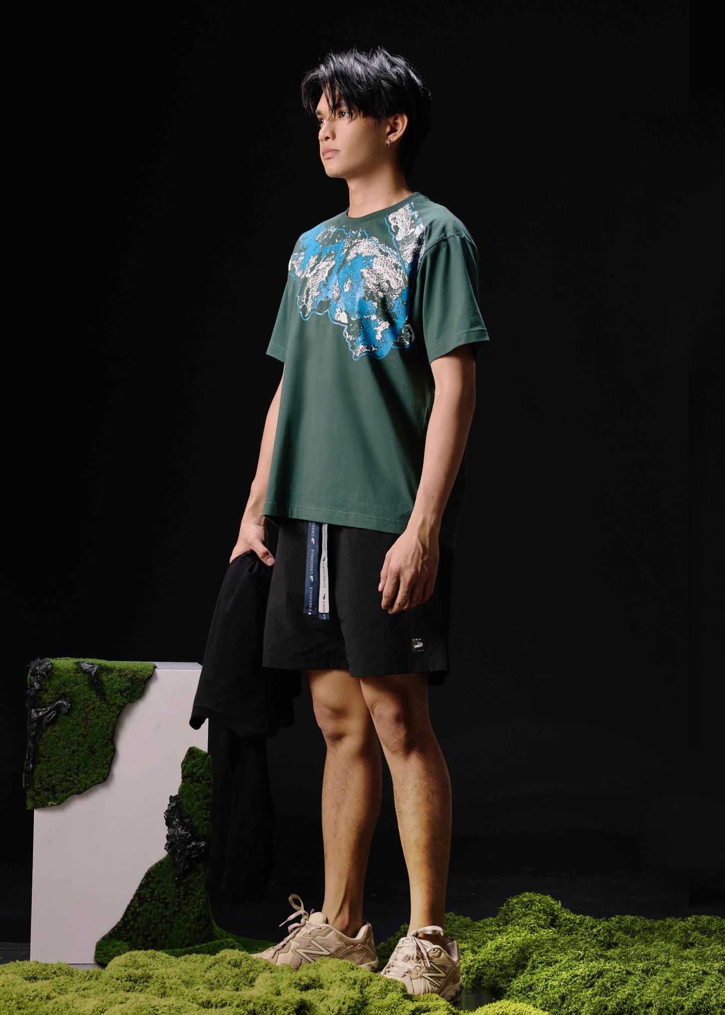 MAGICAL FOREST OVERSIZED CREW NECK SHORT SLEEVE T-SHIRT WITH GRAPHIC PRINT