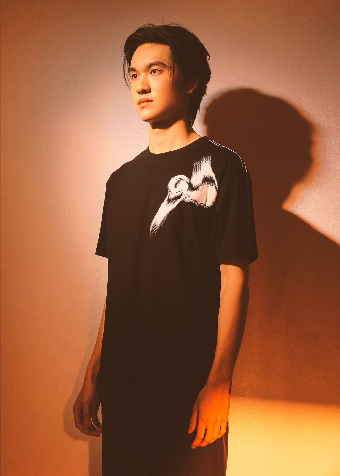 BLACK OVERSIZED CREW NECK SHORT SLEEVE T-SHIRT WITH GRAPHIC PRINT