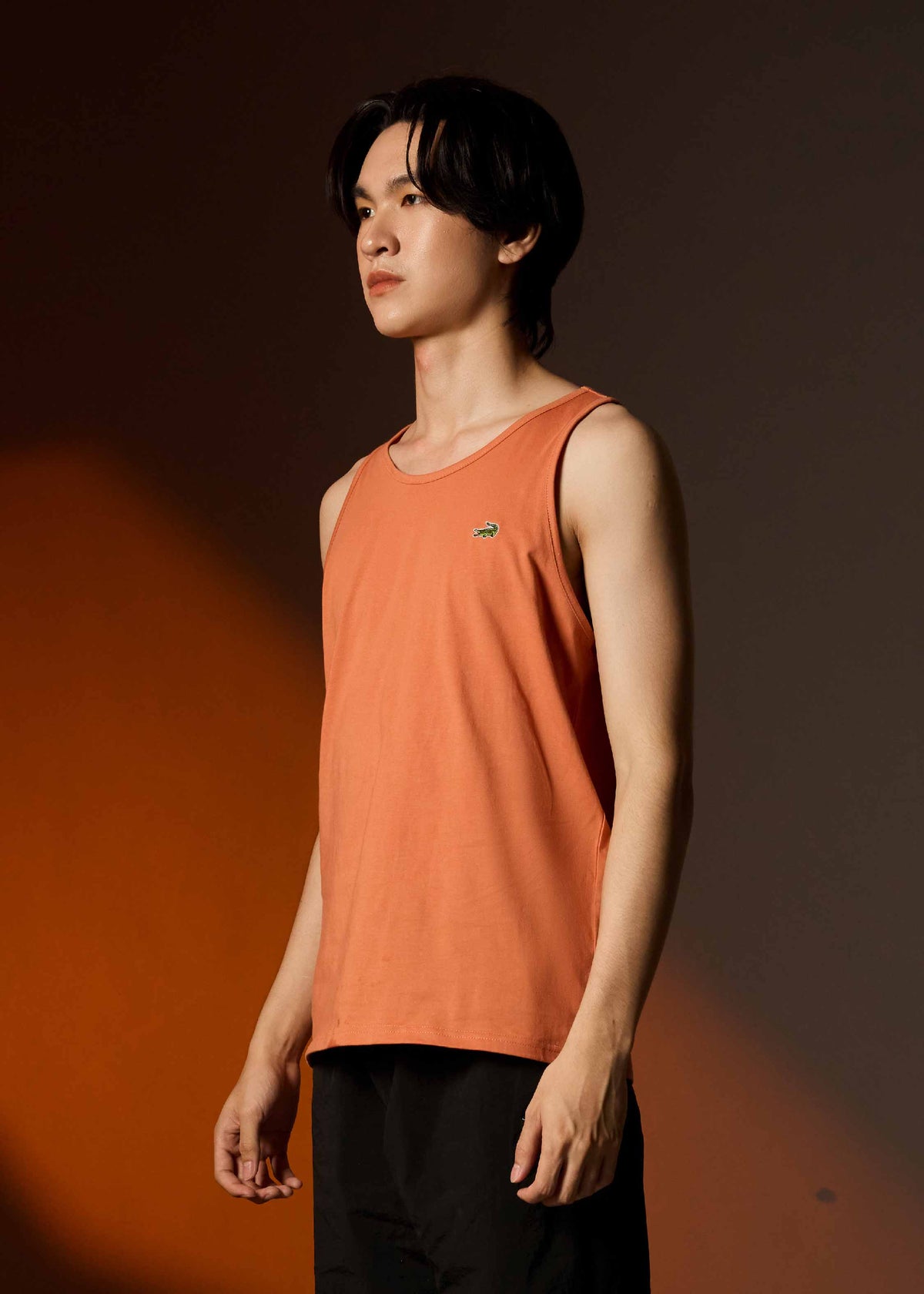 เสื้อกล้ามสีแบรนดี้เมล่อนทรงคัสตอมฟิต