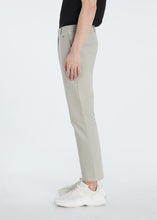Load image into Gallery viewer, CREAM REGULAR FIT CHINO PANTS

