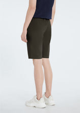 Load image into Gallery viewer, OLIVE GREEN REGULAR FIT SHORT PANT
