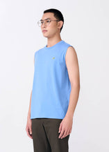 โหลดรูปภาพลงในเครื่องมือใช้ดูของ Gallery เสื้อยืดคอกลมแขนกุดสีฟ้า TRANQUIL BLUE ทรงคัสตอมฟิต
